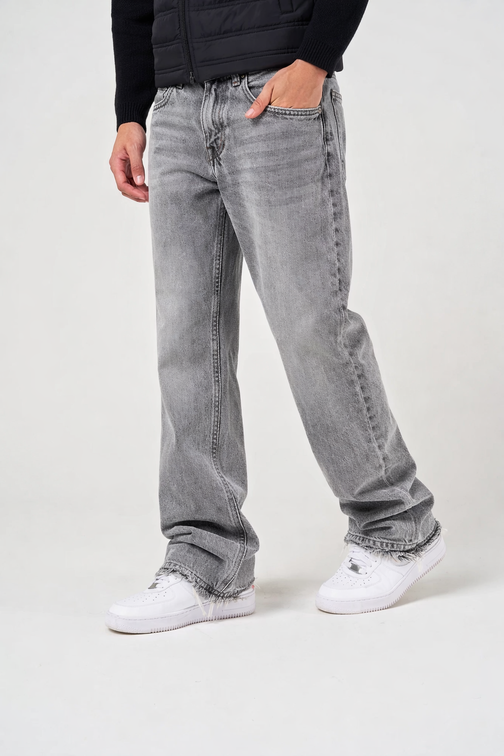 GRAY FLARED JEANS