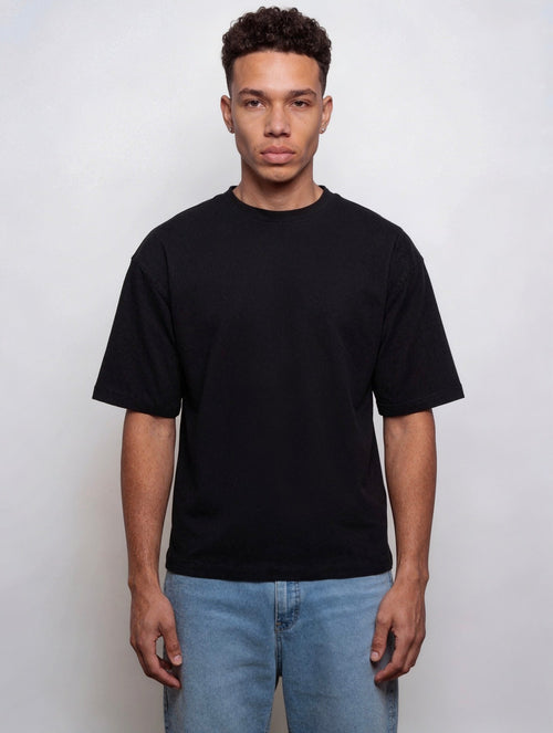 BLACK TEE