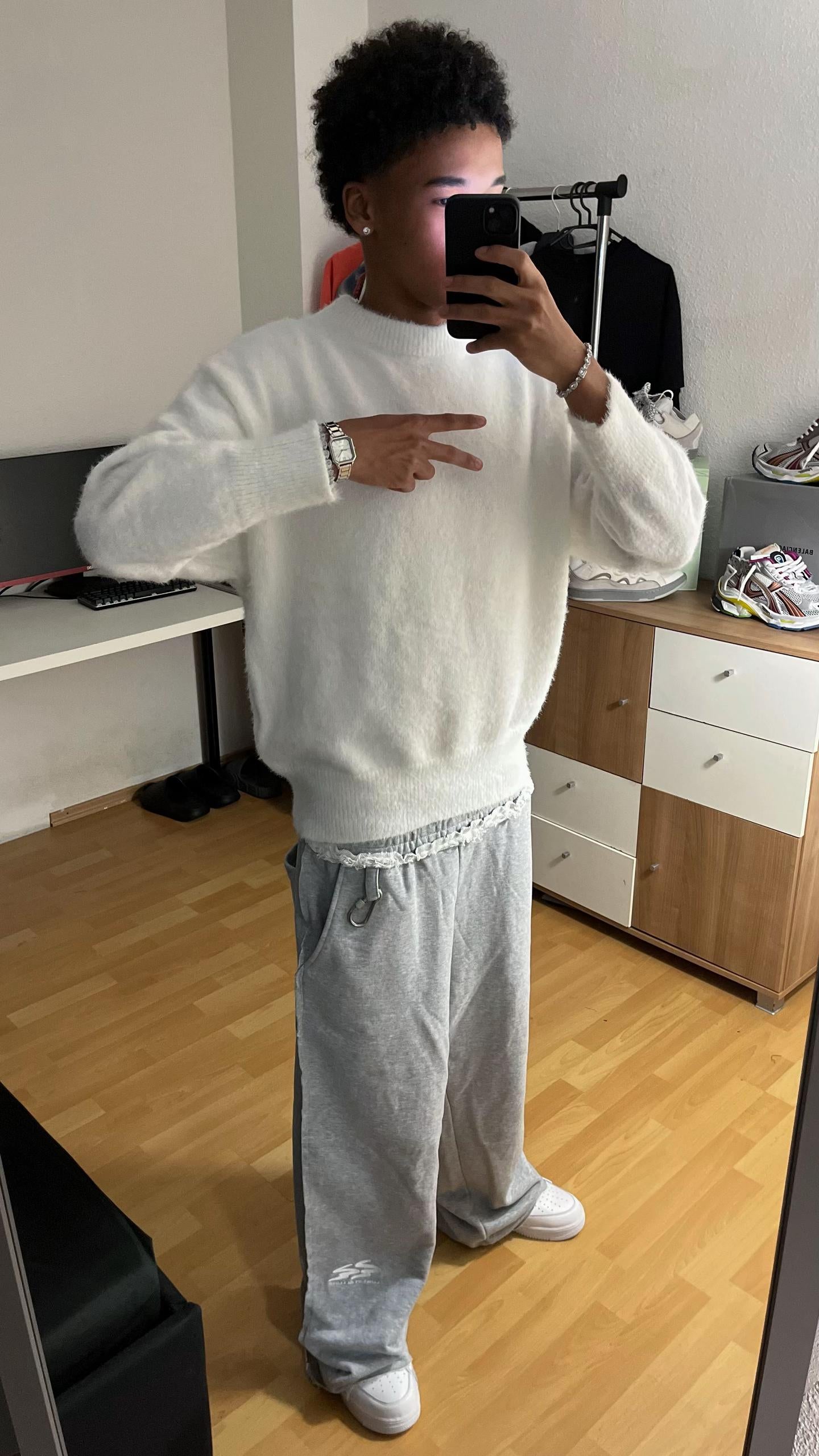 WHITE MOHAIR SWEATER